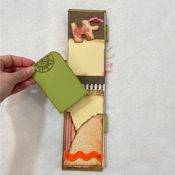 Handmade Spring Memories Gratitude Journal Chipboard Mini Book Album Scrapbook - Picture 5 of 10